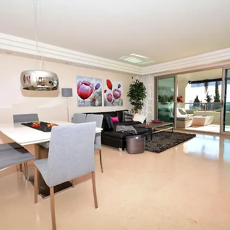 Apartment Jardines Del Principe *